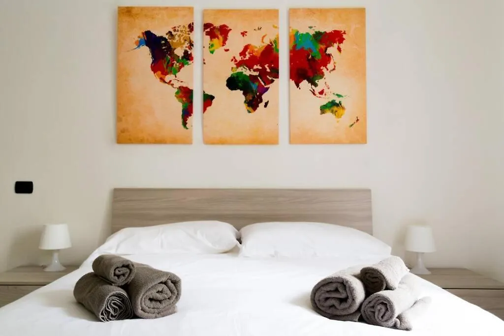 Mattias Apt - The House Of Travelers Côme